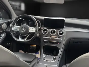 MERCEDES-BENZ GLC 300 e AMG Coupe 19 HUD Night LED VollLeder