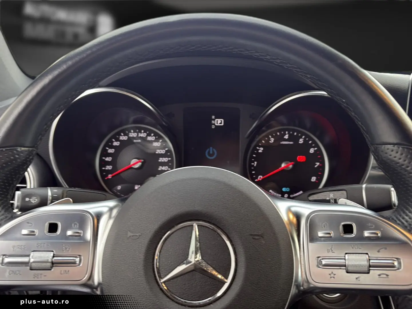 MERCEDES-BENZ GLC 300 e AMG Coupe 19 HUD Night LED VollLeder