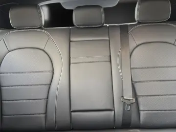 MERCEDES-BENZ GLC 300 e AMG Coupe 19 HUD Night LED VollLeder