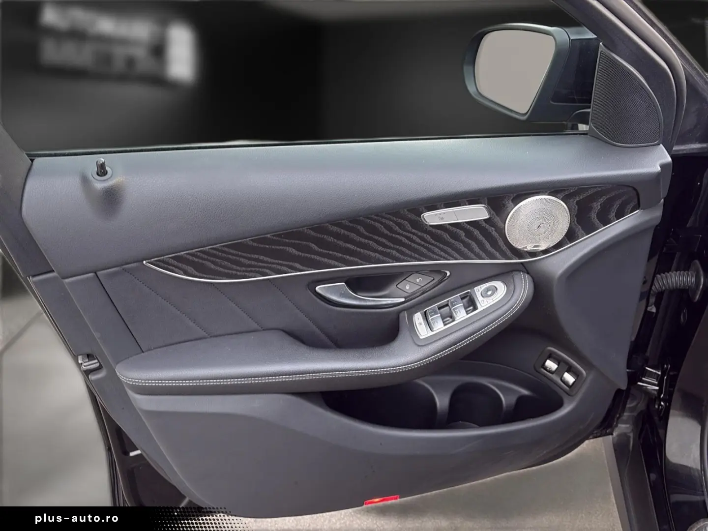 MERCEDES-BENZ GLC 300 e AMG Coupe 19 HUD Night LED VollLeder