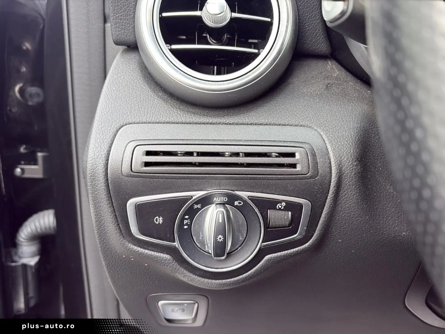 MERCEDES-BENZ GLC 300 e AMG Coupe 19 HUD Night LED VollLeder