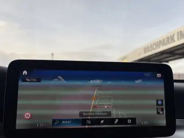 MERCEDES-BENZ GLC 300 e AMG Coupe 19 HUD Night LED VollLeder