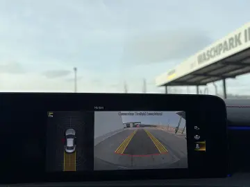 MERCEDES-BENZ GLC 300 e AMG Coupe 19 HUD Night LED VollLeder