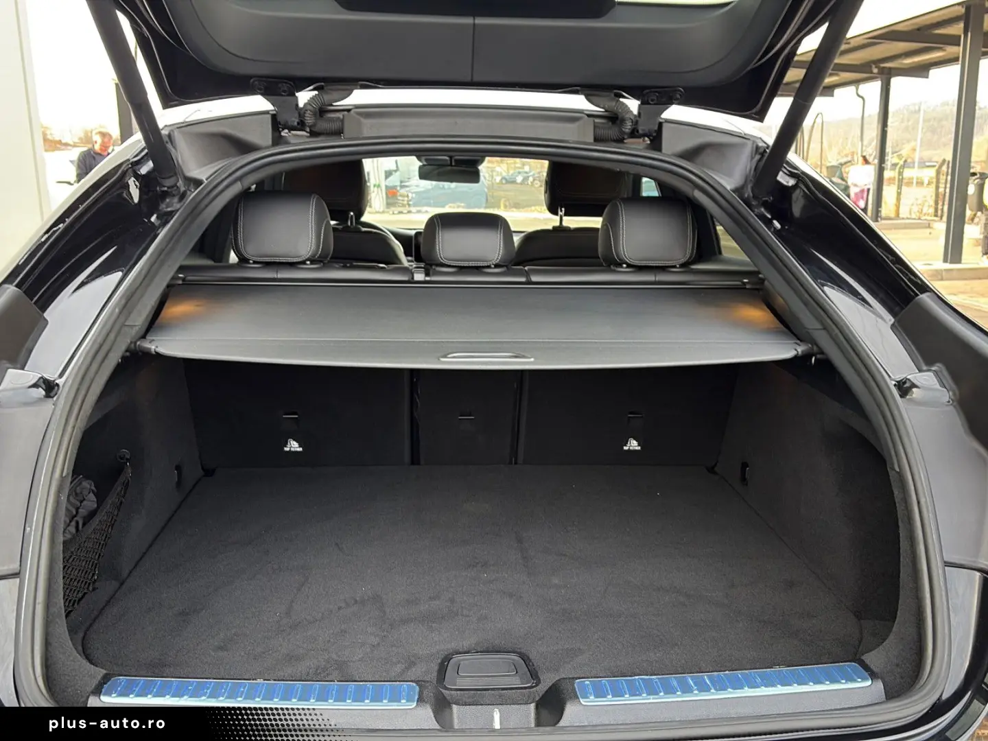 MERCEDES-BENZ GLC 300 e AMG Coupe 19 HUD Night LED VollLeder