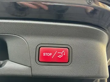 MERCEDES-BENZ GLC 300 e AMG Coupe 19 HUD Night LED VollLeder