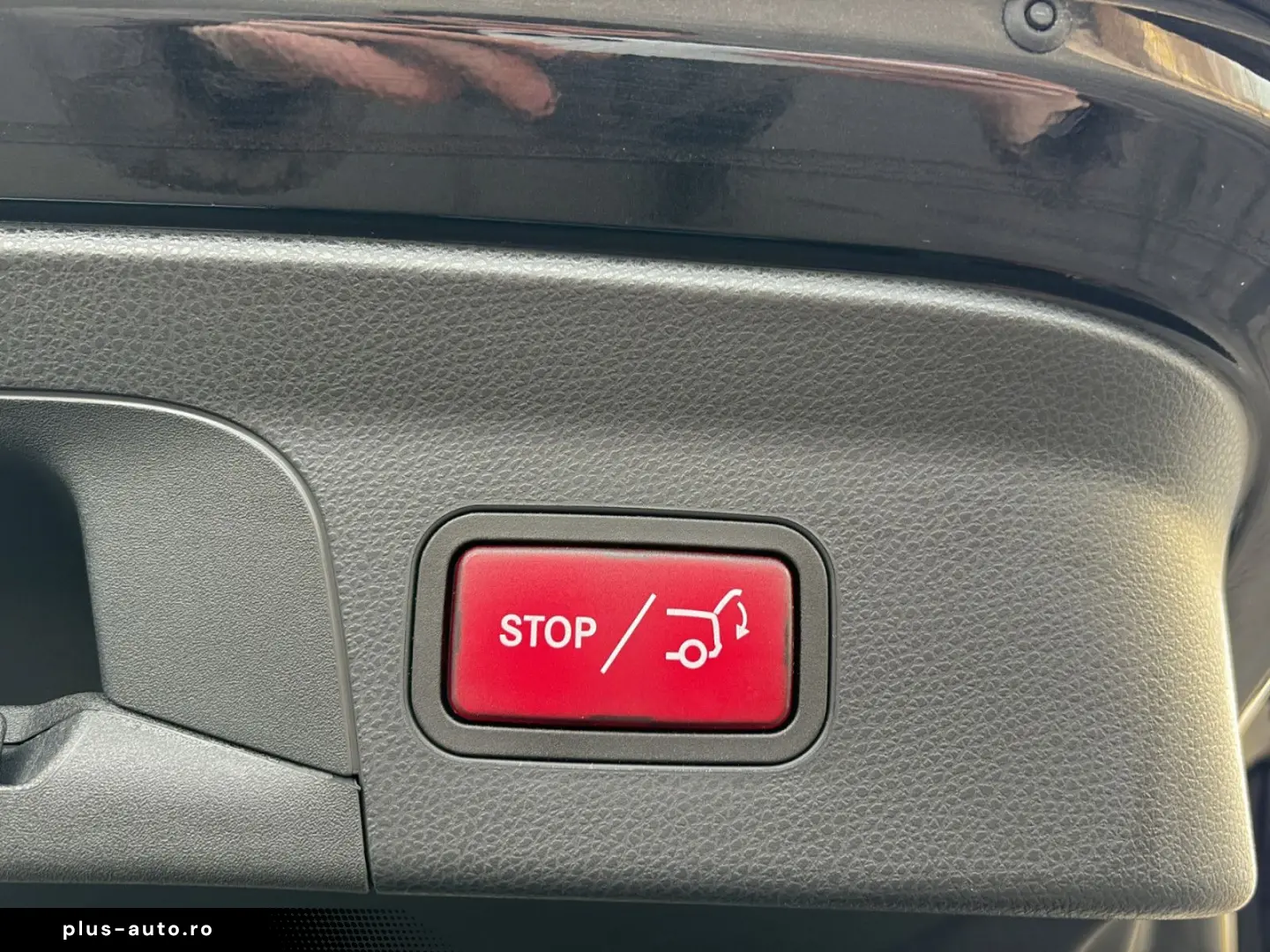 MERCEDES-BENZ GLC 300 e AMG Coupe 19 HUD Night LED VollLeder