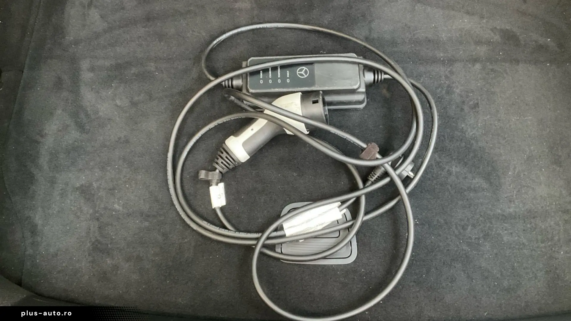 MERCEDES-BENZ GLC 300 e AMG Coupe 19 HUD Night LED VollLeder