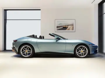 FERRARI Roma Spider