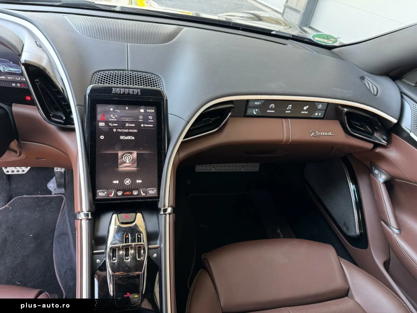 FERRARI Roma Coupe Schwarz