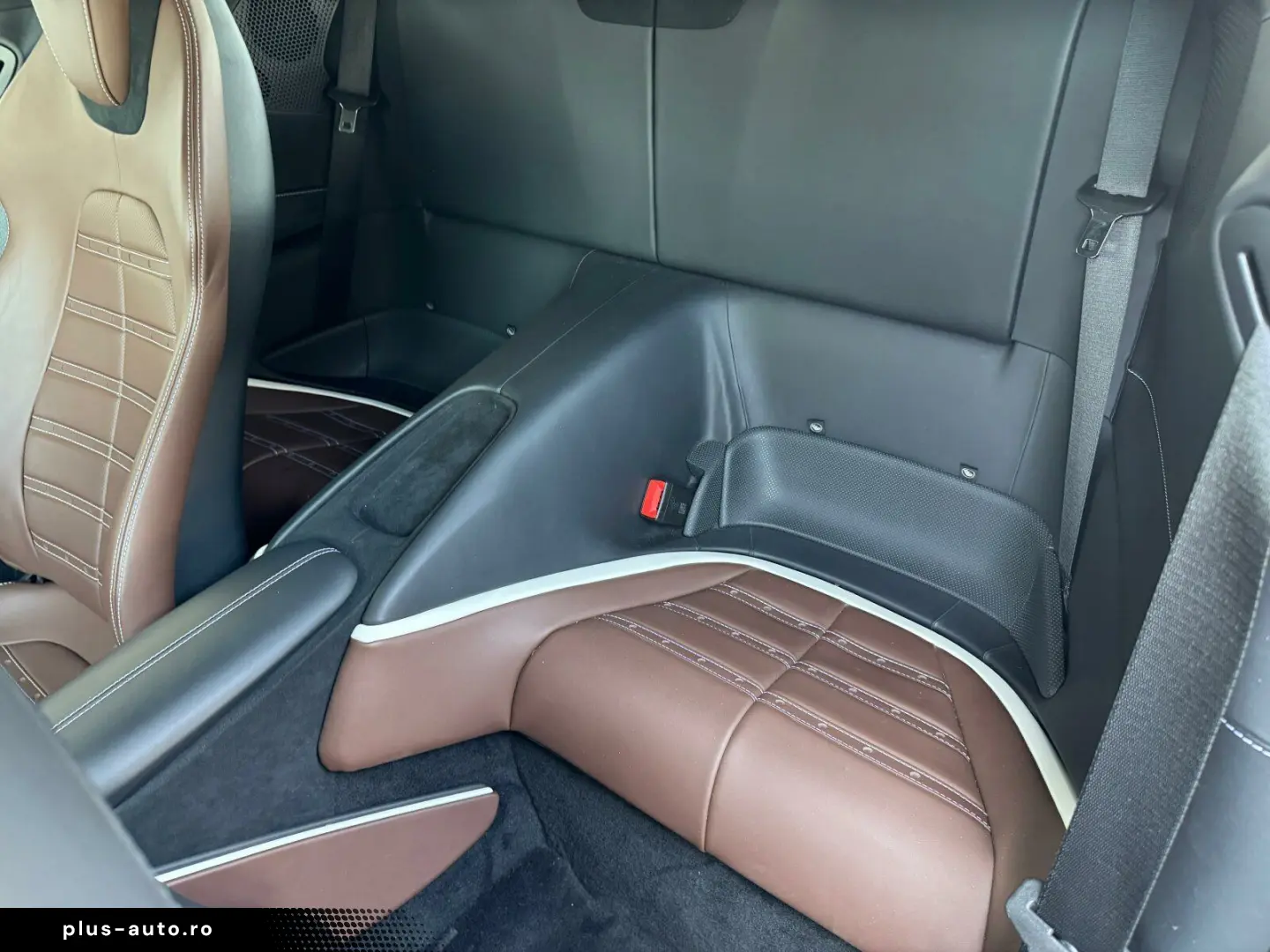 FERRARI Roma Coupe Schwarz