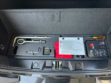 FERRARI Roma Coupe Schwarz