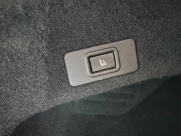 FERRARI Roma Coupe Schwarz