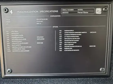 FERRARI Roma Coupe Schwarz