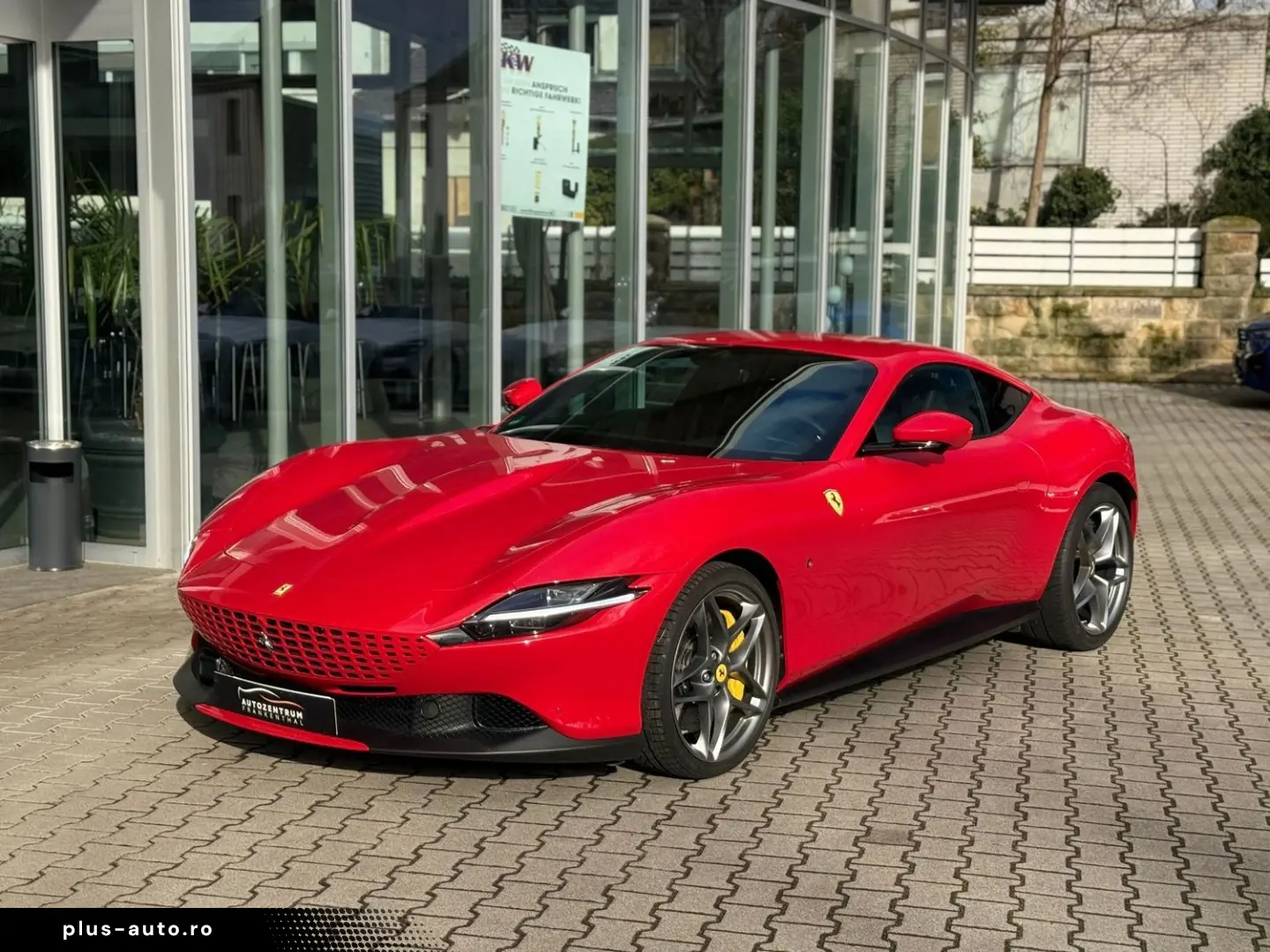 FERRARI Roma Acc Magnetic-Ride 360  Vollfolierung mit XP