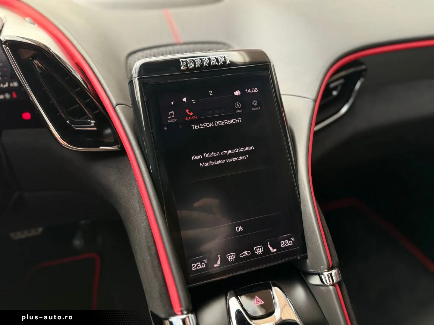 FERRARI Roma Acc Magnetic-Ride 360  Vollfolierung mit XP