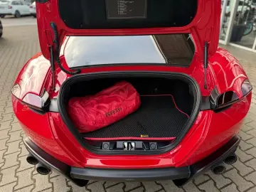 FERRARI Roma Acc Magnetic-Ride 360  Vollfolierung mit XP