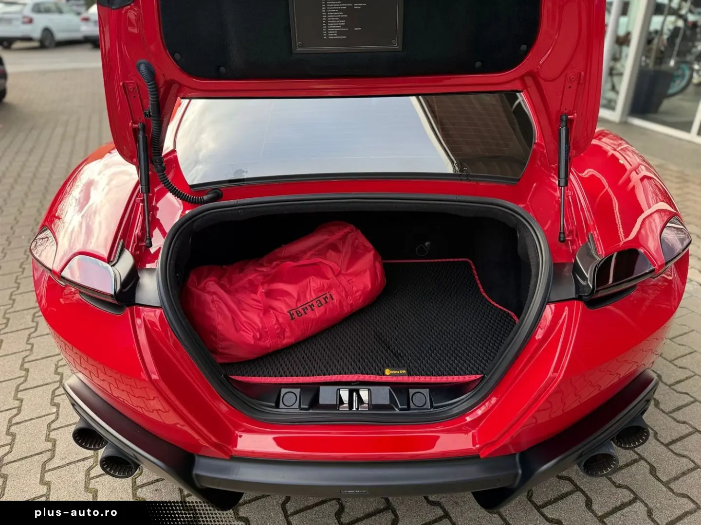 FERRARI Roma Acc Magnetic-Ride 360  Vollfolierung mit XP