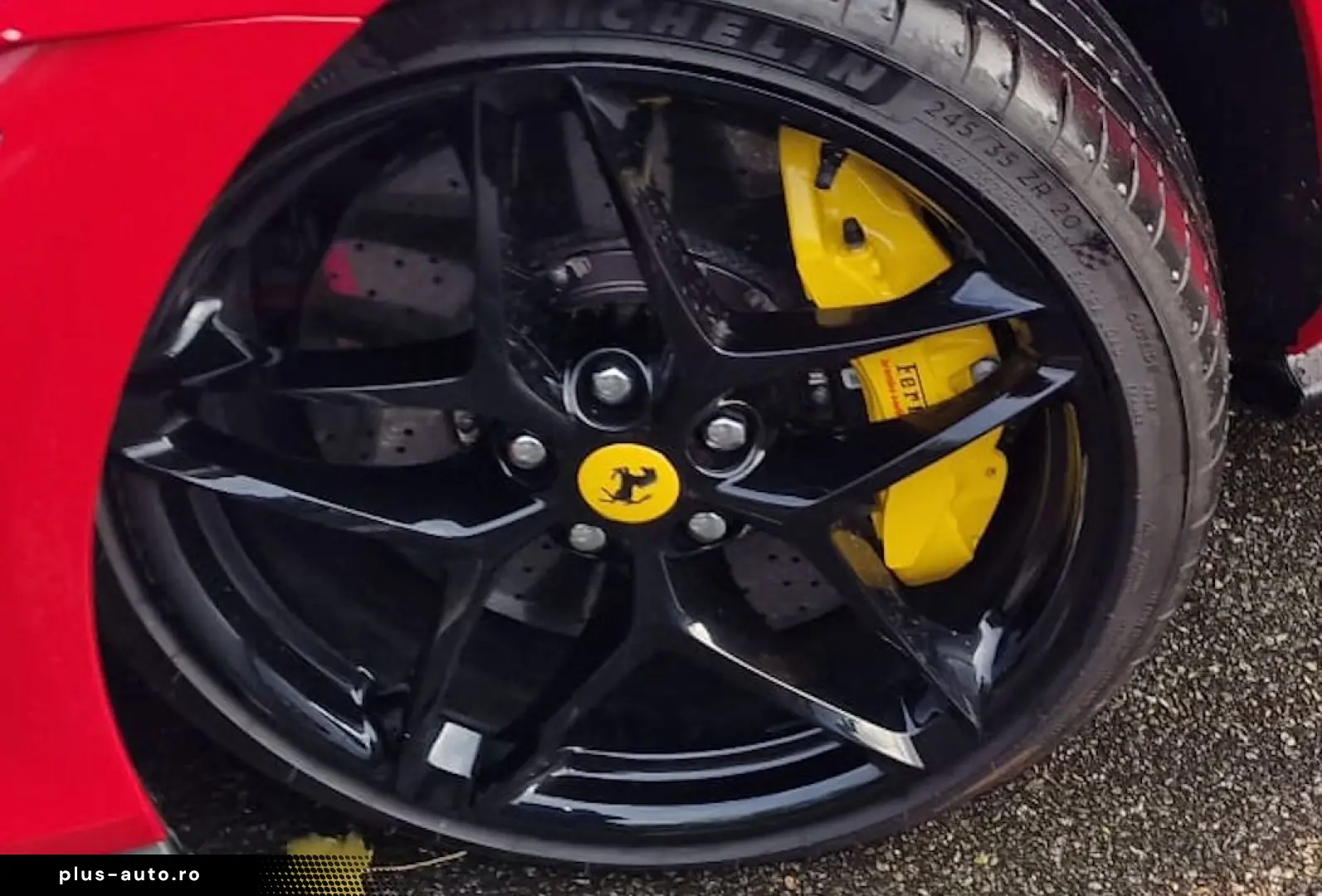 FERRARI Roma Acc Magnetic-Ride 360  Vollfolierung mit XP