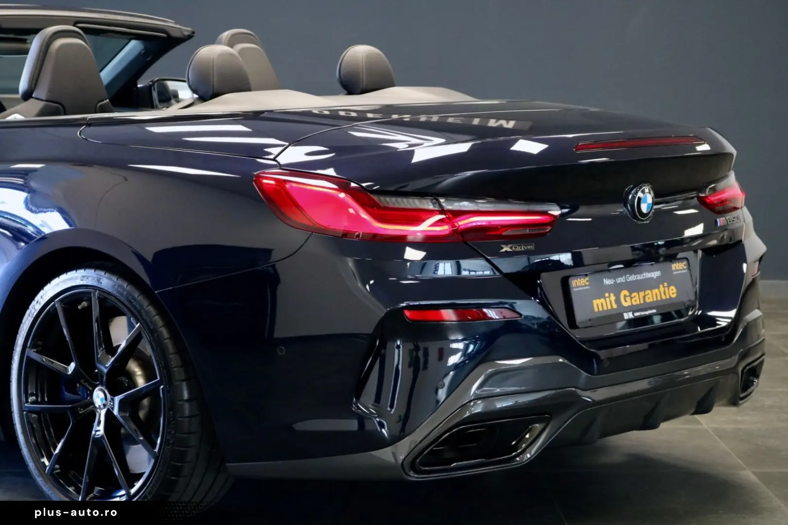 BMW M850 i 8 Cabrio xDrive CARBON SOFT HEADUP 360