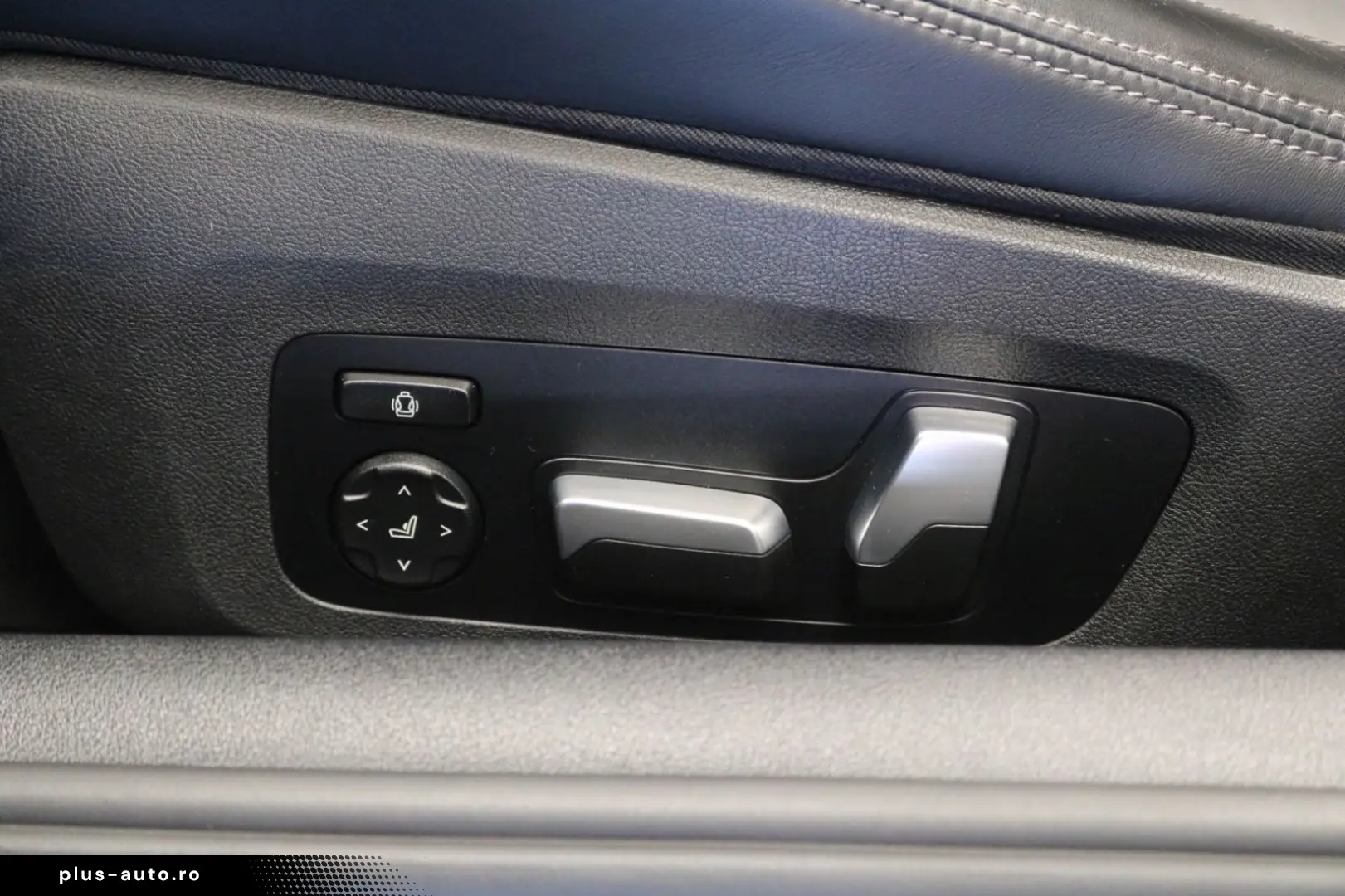 BMW M850 i 8 Cabrio xDrive CARBON SOFT HEADUP 360