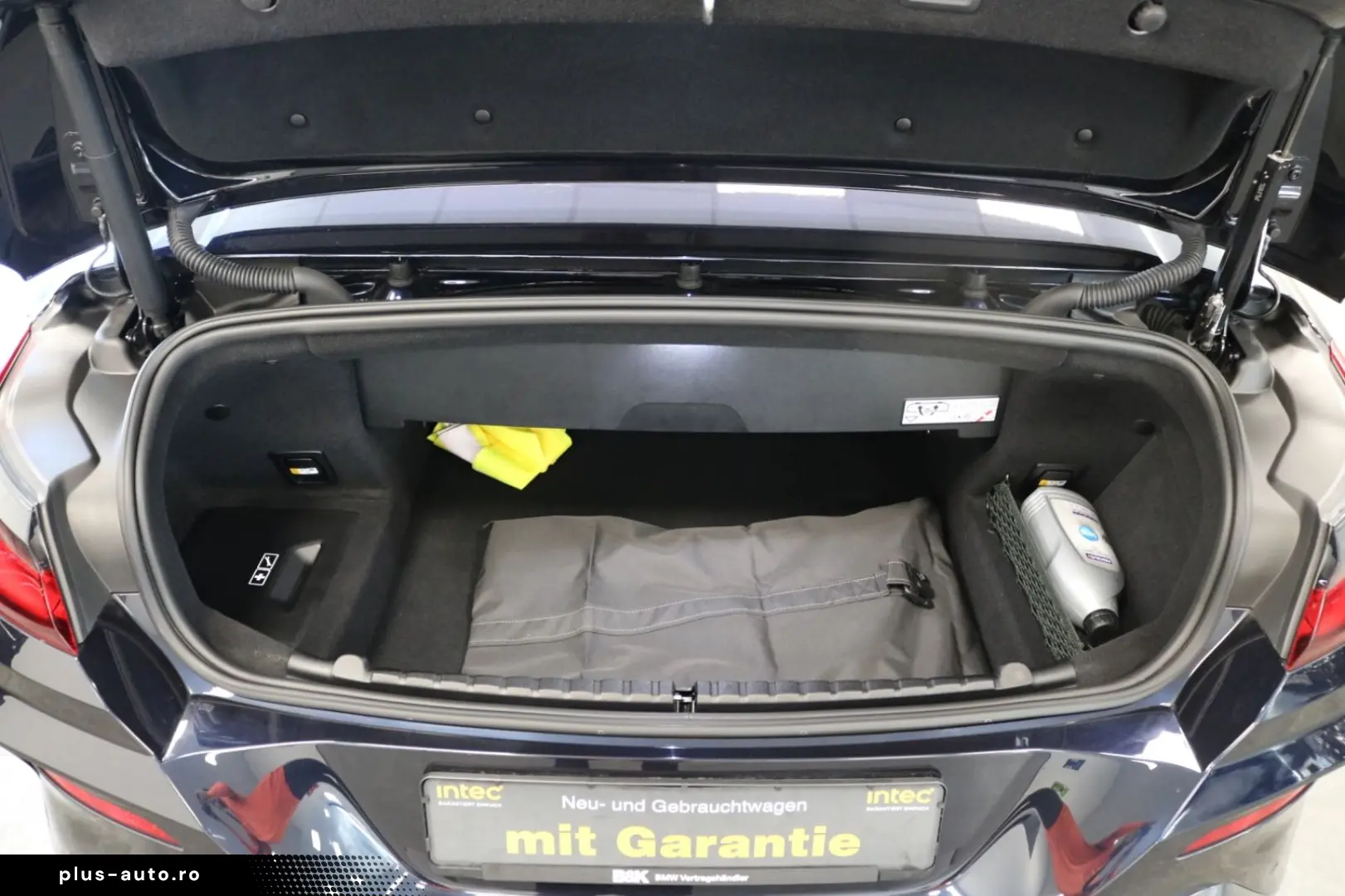 BMW M850 i 8 Cabrio xDrive CARBON SOFT HEADUP 360