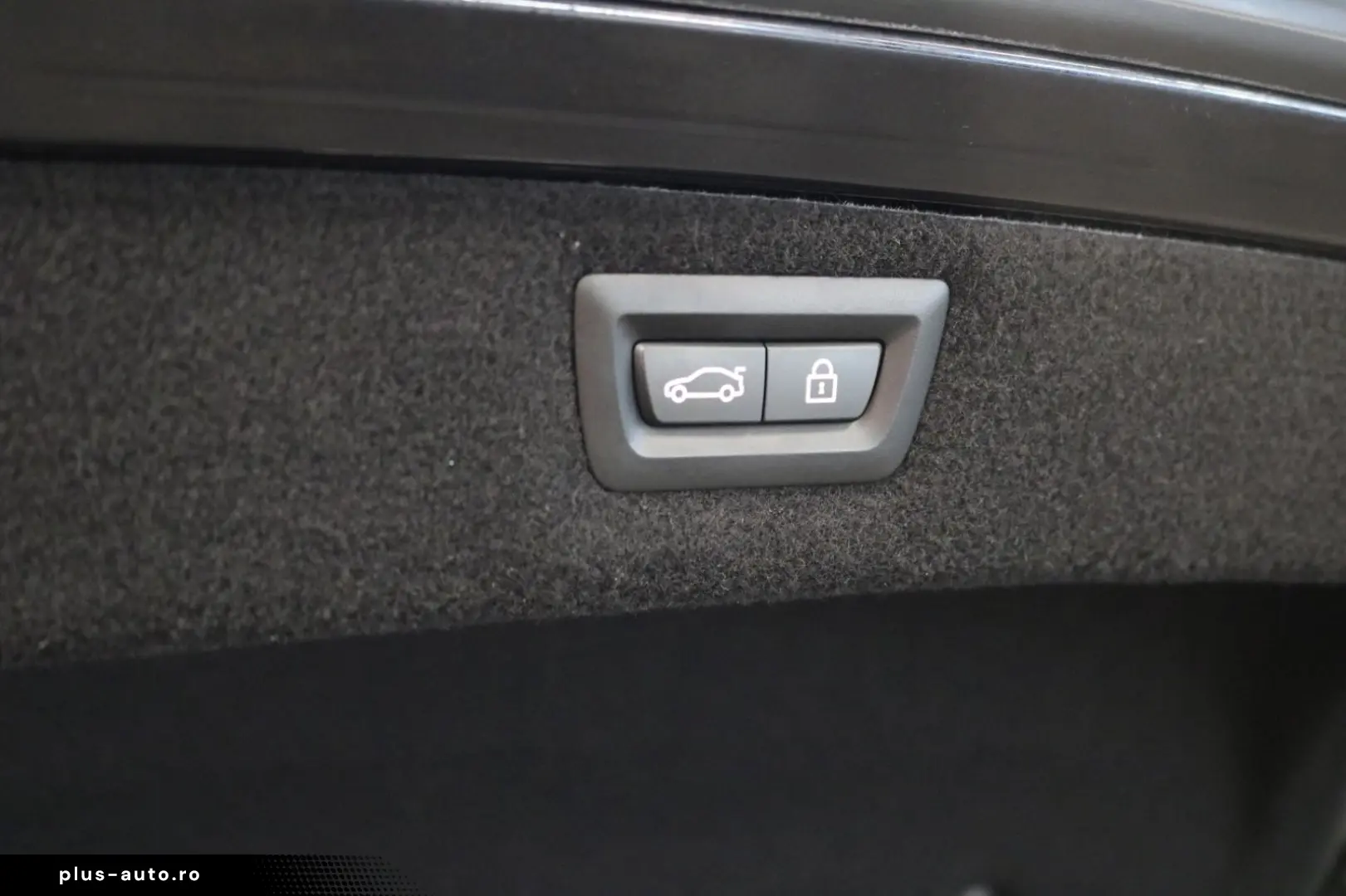 BMW M850 i 8 Cabrio xDrive CARBON SOFT HEADUP 360