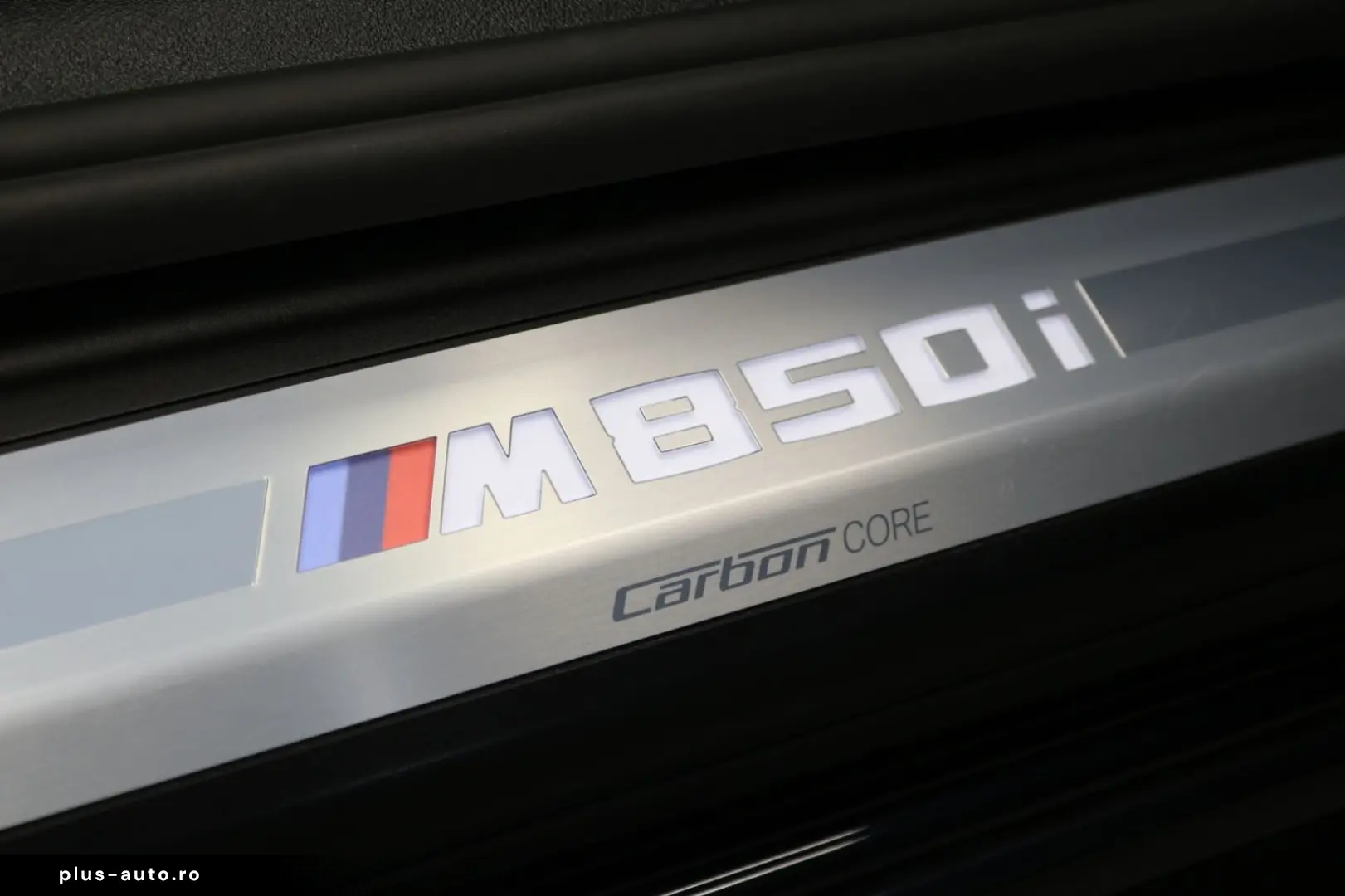 BMW M850 i 8 Cabrio xDrive CARBON SOFT HEADUP 360