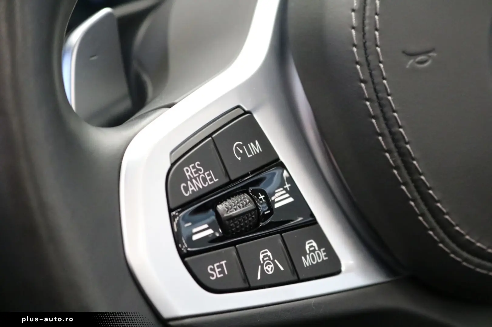 BMW M850 i 8 Cabrio xDrive CARBON SOFT HEADUP 360