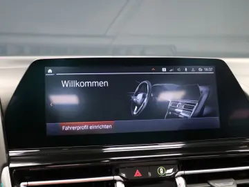 BMW M850 i 8 Cabrio xDrive CARBON SOFT HEADUP 360