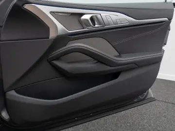 BMW M850i xD GC 360 DAB Laser DisplKey SoftClose H K