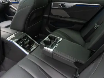 BMW M850i xD GC 360 DAB Laser DisplKey SoftClose H K