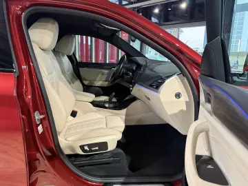 BMW X4 M40 d KAMERA LEDER NAVI CARPLAY 20.ZOLL