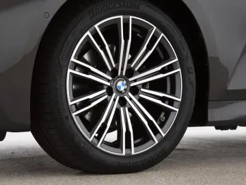 BMW 320i xDr. M-Sport Individual Dig. Cockpit Active Guard