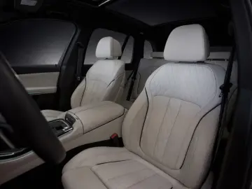 BMW X5 M60i 3x M SPORT PRO INTEGRAL INDIVIDUAL VOLL