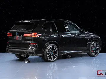 BMW X5 xDrive50e M-Sport 22  Pano Travel Carbon Tow