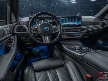 BMW X5 xDrive50e M-Sport 22  Pano Travel Carbon Tow