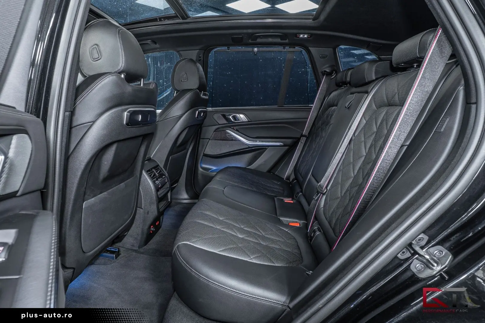 BMW X5 xDrive50e M-Sport 22  Pano Travel Carbon Tow