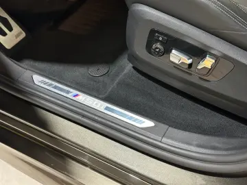 BMW X5 M50i M-SPORT Navi Leder LASER H&K HUD 21Zoll