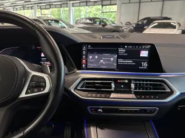 BMW X5 xDrive30d M Sport HUD PANO ACC AHK 360 KAM