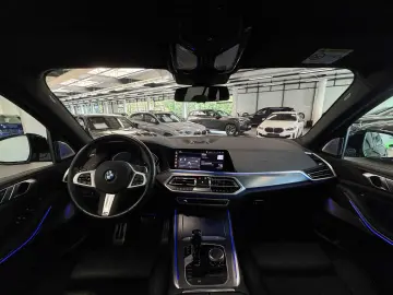 BMW X5 xDrive30d M Sport HUD PANO ACC AHK 360 KAM