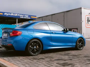 BMW M235