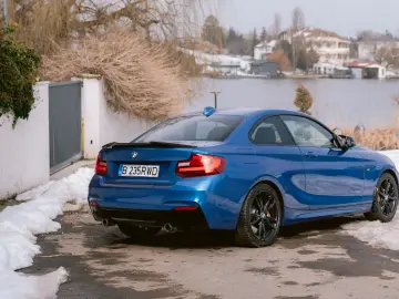 BMW M235