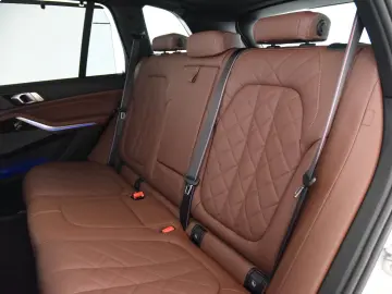 BMW X5 xDrive30d M Sport Pro Pano ACC H&K LED AHK