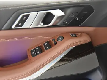 BMW X5 xDrive30d M Sport Pro Pano ACC H&K LED AHK