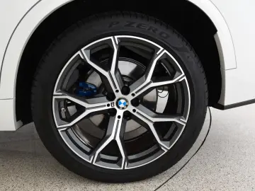 BMW X5 xDrive30d M Sport Pro Pano ACC H&K LED AHK