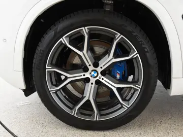 BMW X5 xDrive30d M Sport Pro Pano ACC H&K LED AHK