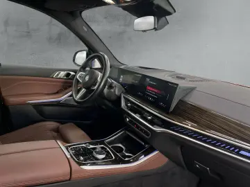 BMW X5 M60i xDrive M SPORT PRO LC PROF AHK StHzg LED