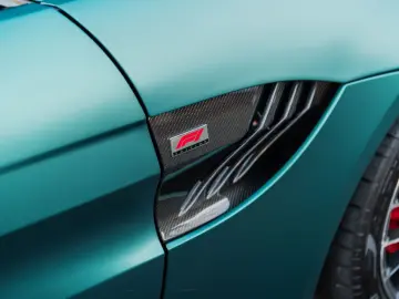 ASTON MARTIN Vantage F1  CARBON AERO INKL.ORIG.WINTERRADSATZ