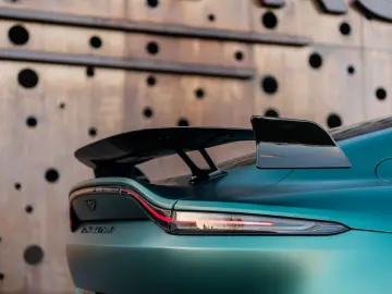 ASTON MARTIN Vantage F1  CARBON AERO INKL.ORIG.WINTERRADSATZ