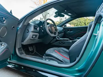 ASTON MARTIN Vantage F1  CARBON AERO INKL.ORIG.WINTERRADSATZ